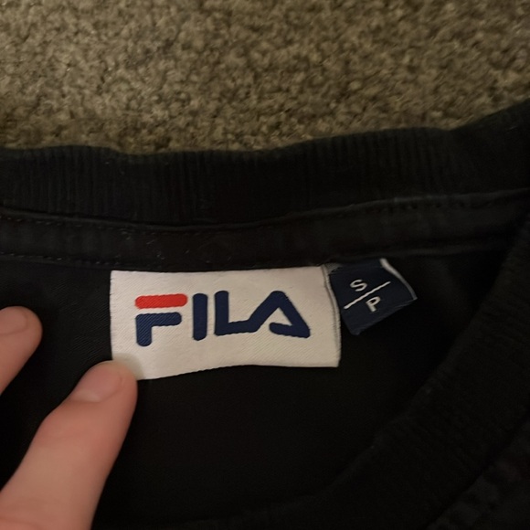 black fila t shirt - Picture 3 of 3